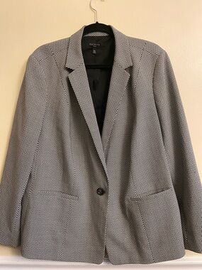 Talbots pant suit black/white print 18w